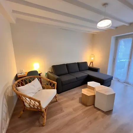 Rdc 9 Personnes, 2 Chambres, Wifi, Proche Du Centre *