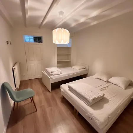 Rdc 9 Personnes, 2 Chambres, Wifi, Proche Du Centre 拉布尔布勒