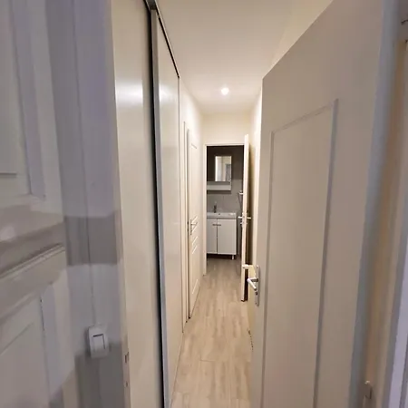 Apartment Rdc 9 Personnes, 2 Chambres, Wifi, Proche Du Centre La Bourboule